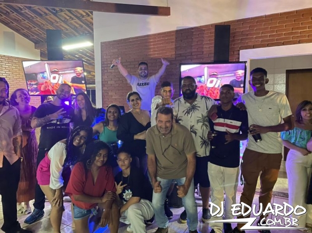 Você também pode ver as fotos usando as setas do seu teclado! Experimente!