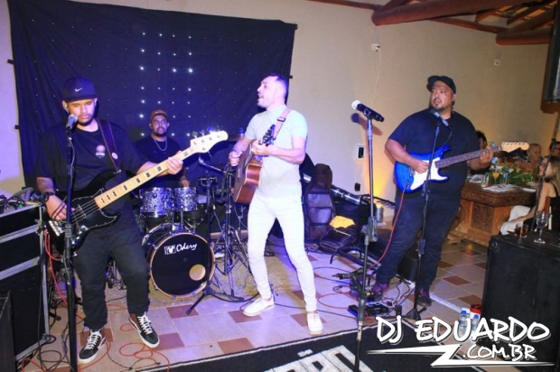 Você também pode ver as fotos usando as setas do seu teclado! Experimente!