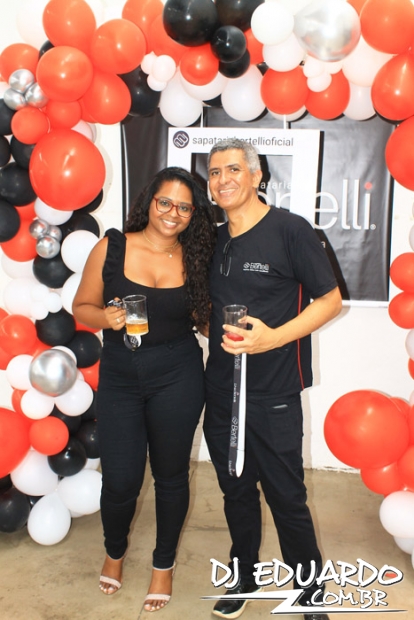 Você também pode ver as fotos usando as setas do seu teclado! Experimente!