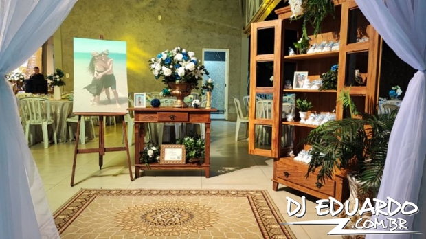 Você também pode ver as fotos usando as setas do seu teclado! Experimente!