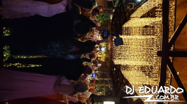 Você também pode ver as fotos usando as setas do seu teclado! Experimente!