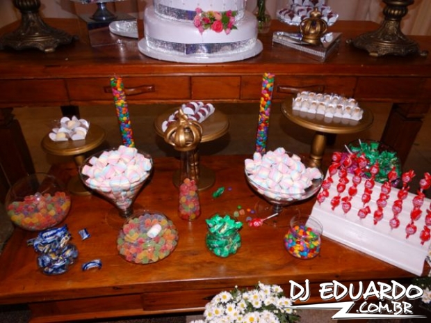 Você também pode ver as fotos usando as setas do seu teclado! Experimente!