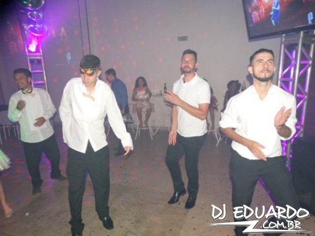 Você também pode ver as fotos usando as setas do seu teclado! Experimente!