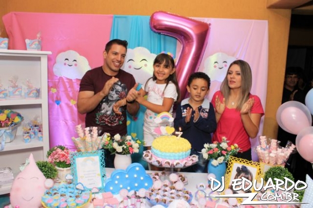 Você também pode ver as fotos usando as setas do seu teclado! Experimente!