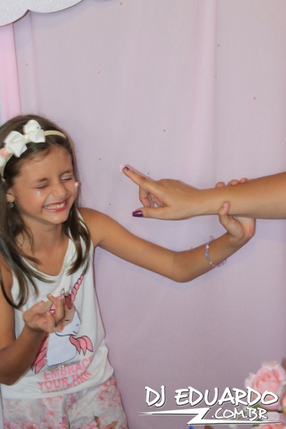 Você também pode ver as fotos usando as setas do seu teclado! Experimente!