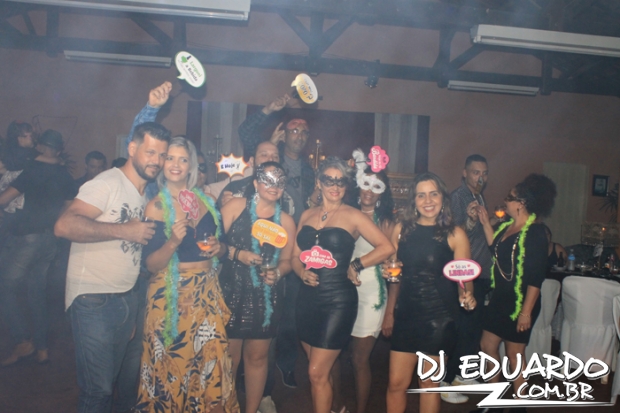 Você também pode ver as fotos usando as setas do seu teclado! Experimente!