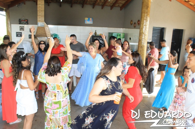 Você também pode ver as fotos usando as setas do seu teclado! Experimente!