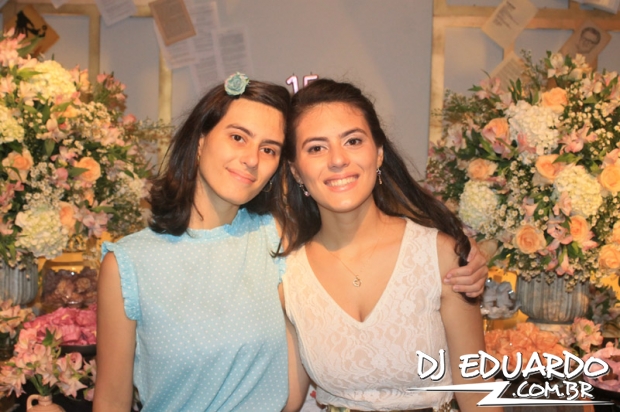 Você também pode ver as fotos usando as setas do seu teclado! Experimente!