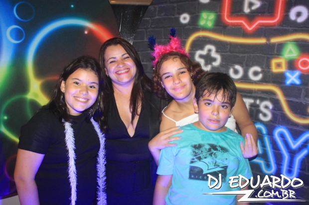 Você também pode ver as fotos usando as setas do seu teclado! Experimente!