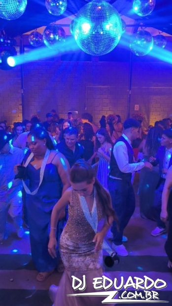 Você também pode ver as fotos usando as setas do seu teclado! Experimente!