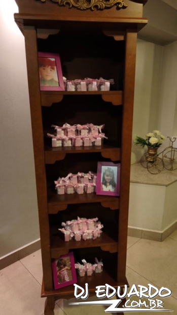 Você também pode ver as fotos usando as setas do seu teclado! Experimente!