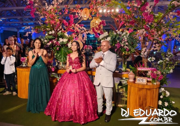 Você também pode ver as fotos usando as setas do seu teclado! Experimente!