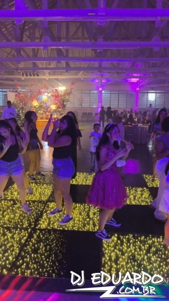 Você também pode ver as fotos usando as setas do seu teclado! Experimente!