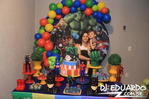 Você também pode ver as fotos usando as setas do seu teclado! Experimente!